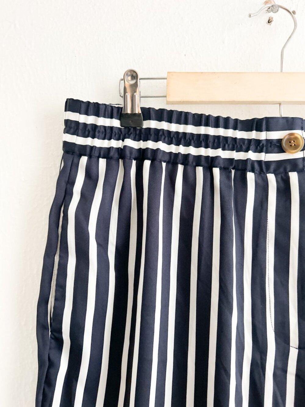 J. Crew Pull-on Crop Pant in Navy/White Nautical Stripe SZ 12 - Picture 3 of 7